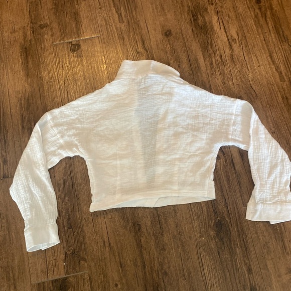 Summer Beach White Cropped Shirt medium - Picture 2 of 7